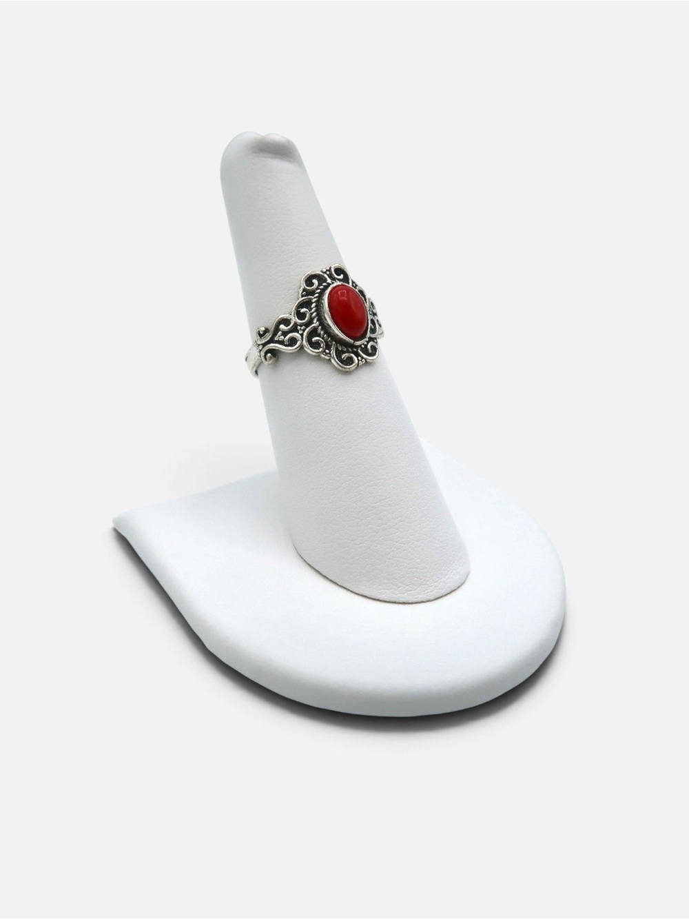 VINTAGE RED CORAL RING - Picture 3 of 7